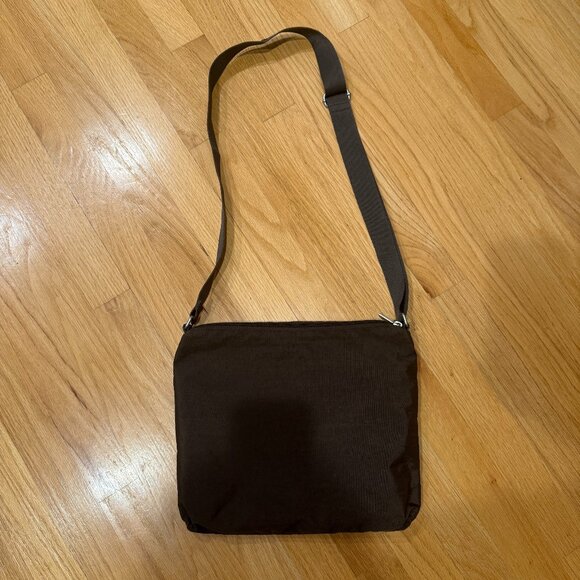 Baggallini Crossbody Bag - Picture 2 of 4